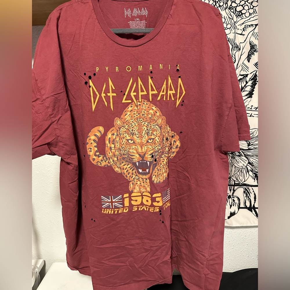 Urban Outfitters Red Def Leppard Graphic Tee